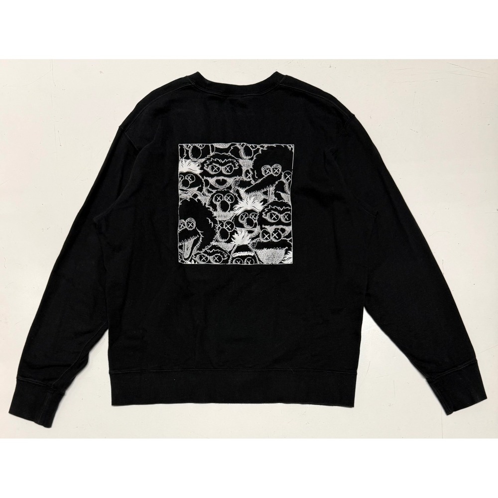 Uniqlo UT KAWS Sesame‎ Street Sweatshirt Black XX Logo Graphic Mens Large 416115